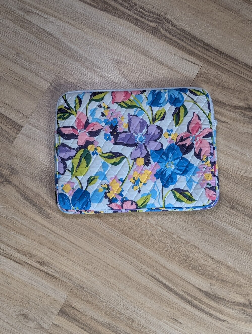 VERA BRADLEY Floral Padded Laptop Sleeve Case Bag